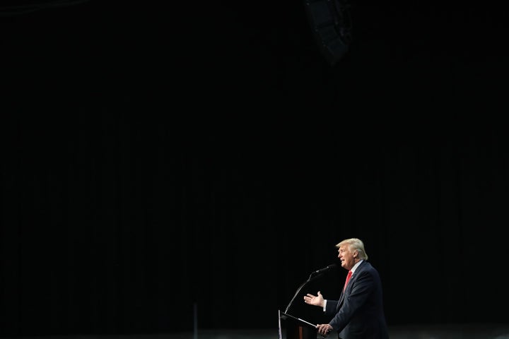 Facing mounting criticism from his own party to fix his campaign, Republican presidential nominee Donald Trump traveled to Da