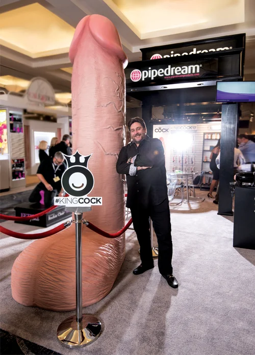 längster dildo Sex Toy Company Erects World's Largest Dildo (NFSW)