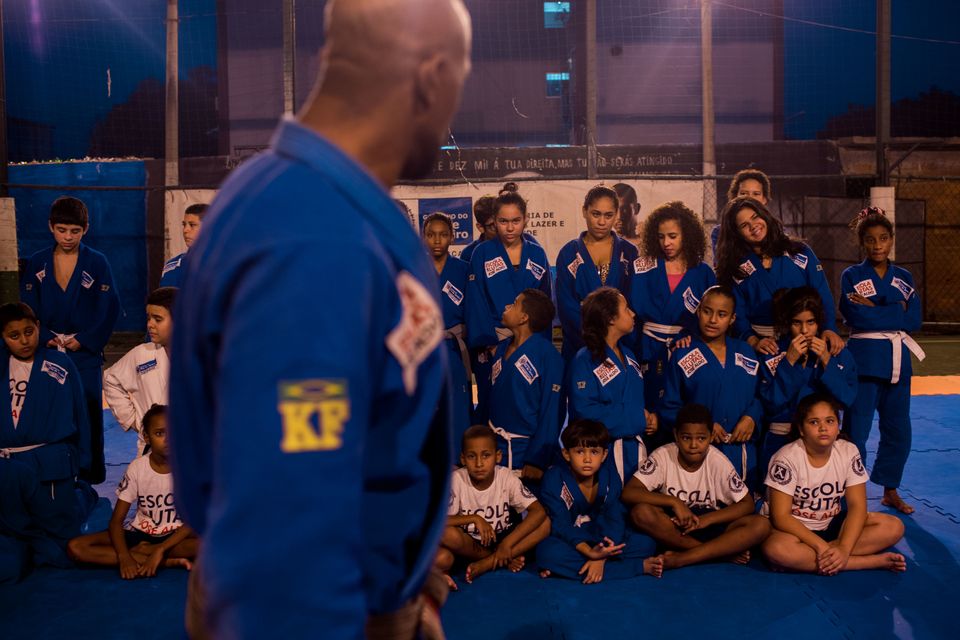 リオで最も危険なファベーラで、若者に希望を灯す"格闘家スクール"（画像）