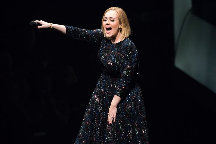 <strong>Adele</strong>