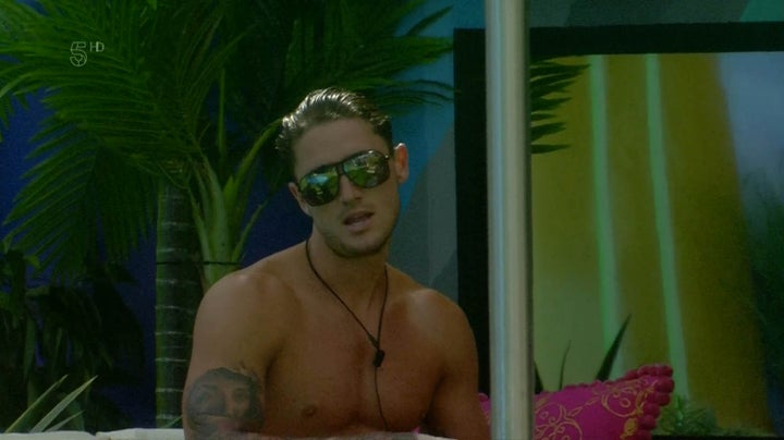 <strong>Stephen Bear</strong>
