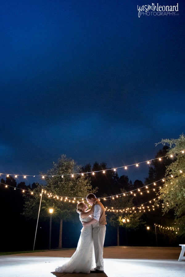 25 Real Couples Who Were All Smiles On Their Wedding Days | HuffPost 25 Real Couples Who Were All Smiles On Their Wedding Days