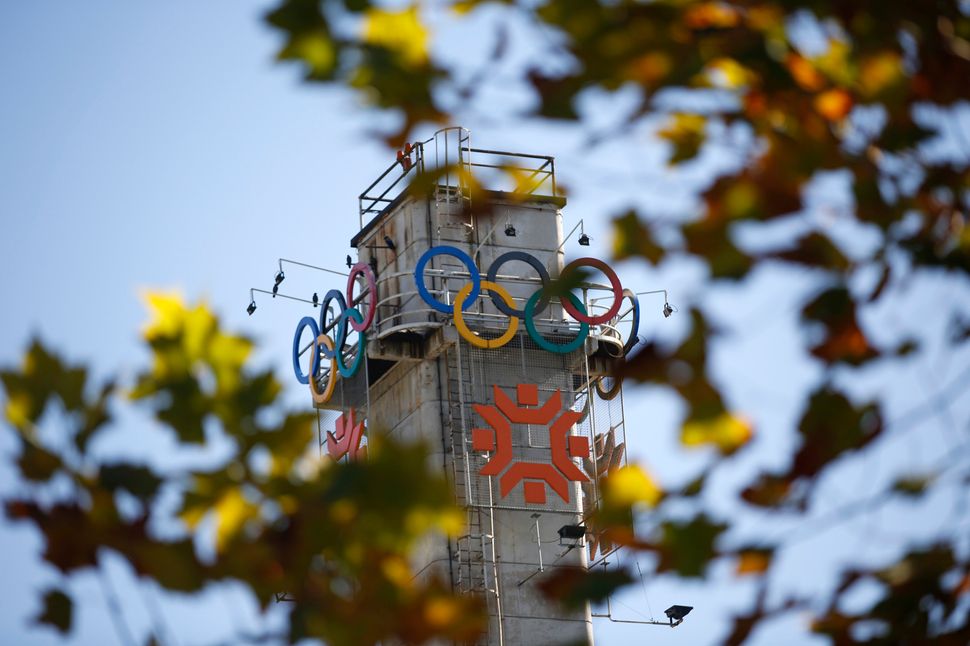 These Eerie Photos Show The Ghosts Of Olympics Past | HuffPost