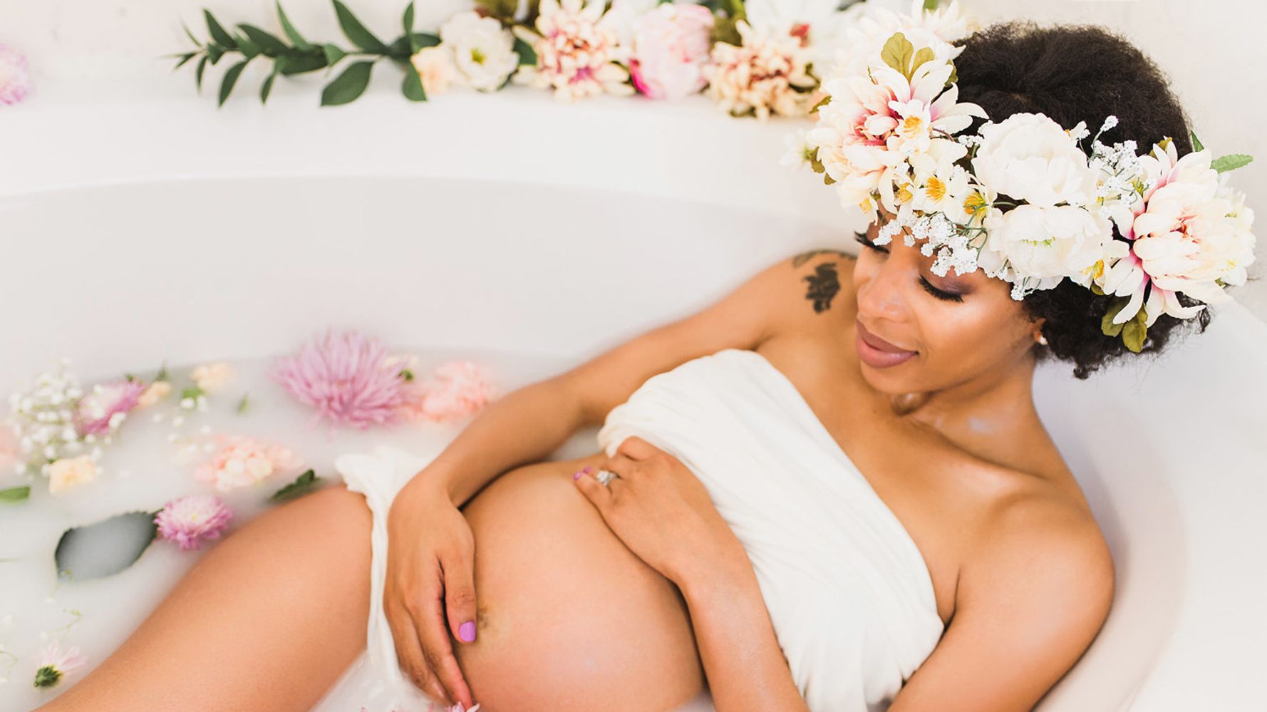 This Mom-To-Be's Stunning Maternity Photos Are A Pinterest Dream Come True