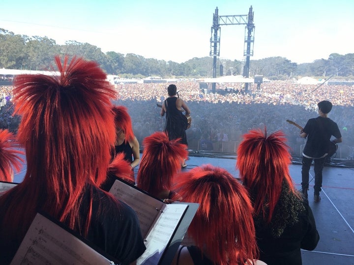 Third Eye Blind played a medley of David Bowie songs, backed by a choir donning Ziggy Stardust wigs. 