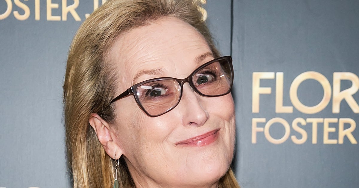 Meryl Streep Weighs In On The 'Are Hot Dogs Sandwiches?' Debate