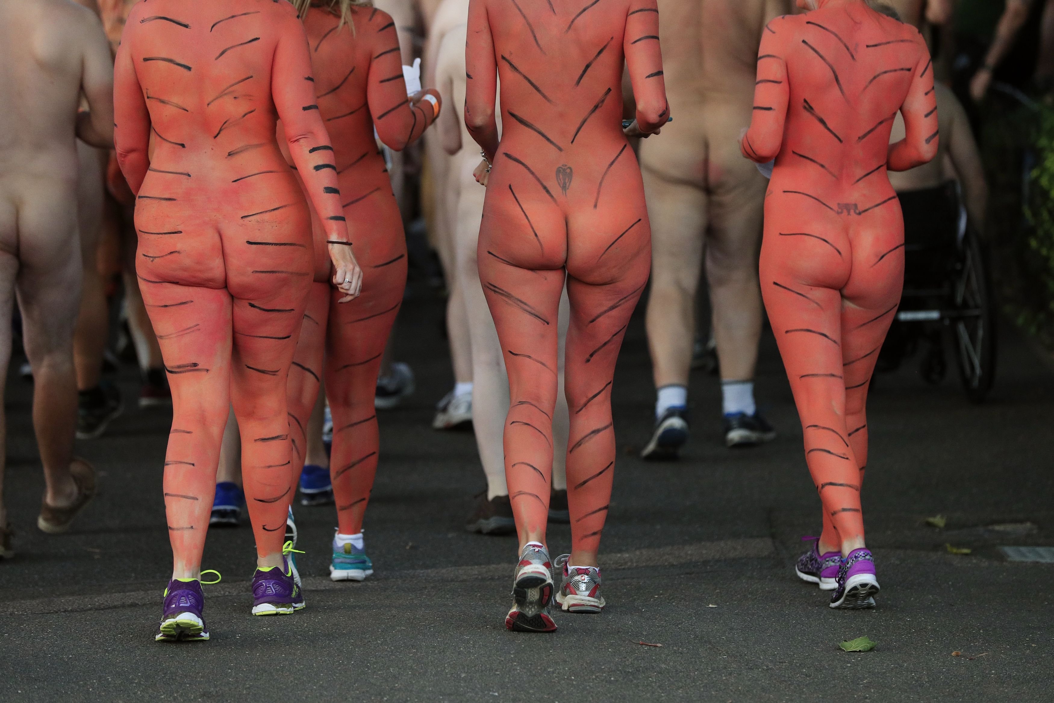 London Zoo Hosts Naked Fundraising Event Streak For Tigers (GRAPHIC PICTURES) HuffPost UK News photo