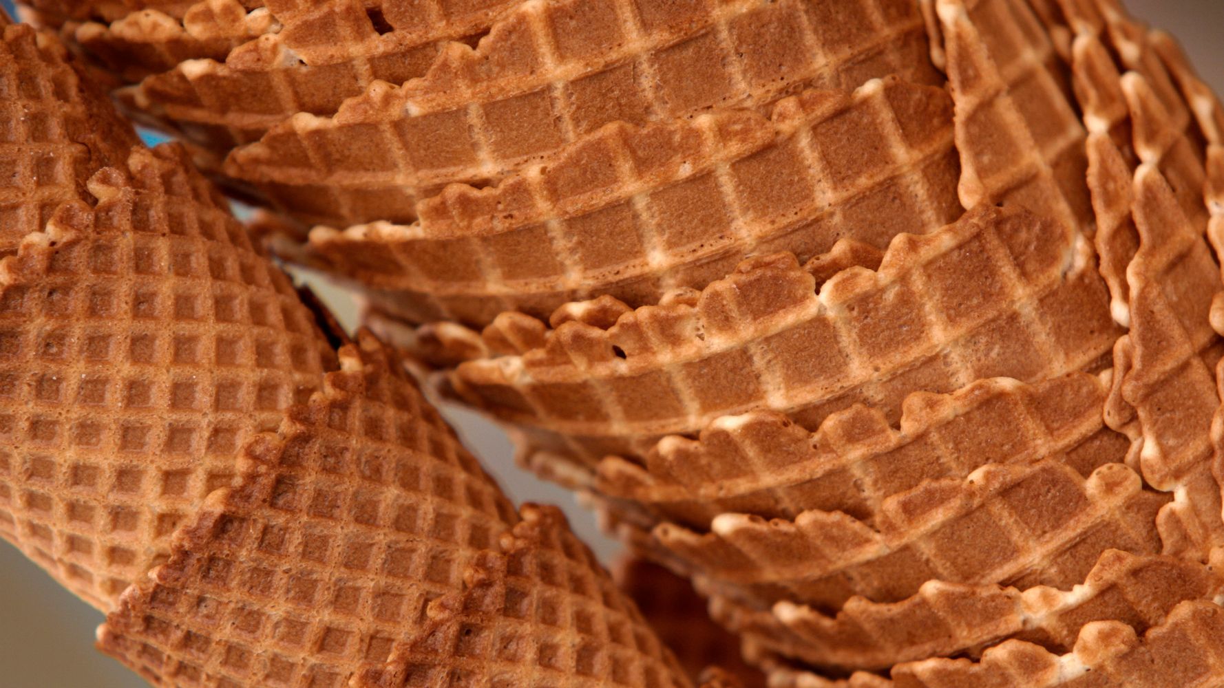 it-s-time-you-learned-the-difference-between-a-waffle-cone-and-a-sugar-cone-huffpost-uk-food