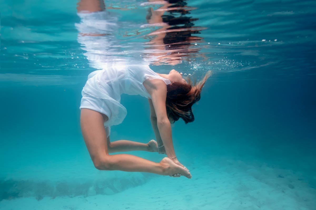 Aqua Yoga: 4 Water Yoga Poses To Boost Overall Health And Fitness |  OnlyMyHealth