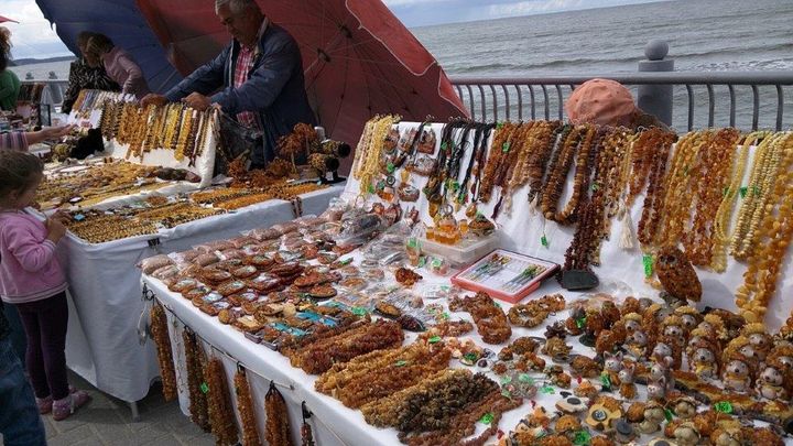 Vendors all over the region sell amber jewelry and souvenirs.