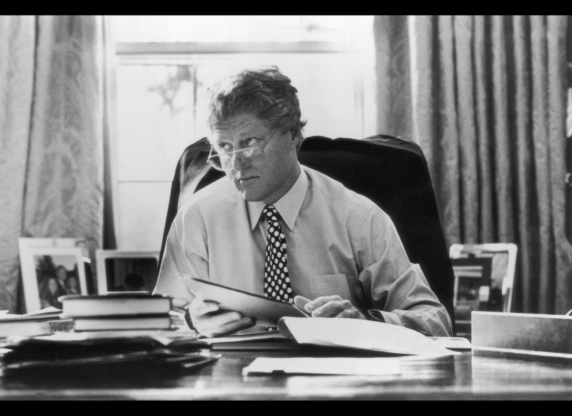 Bill Clinton Receives 'Father Of The Year' Award From National Father's ...