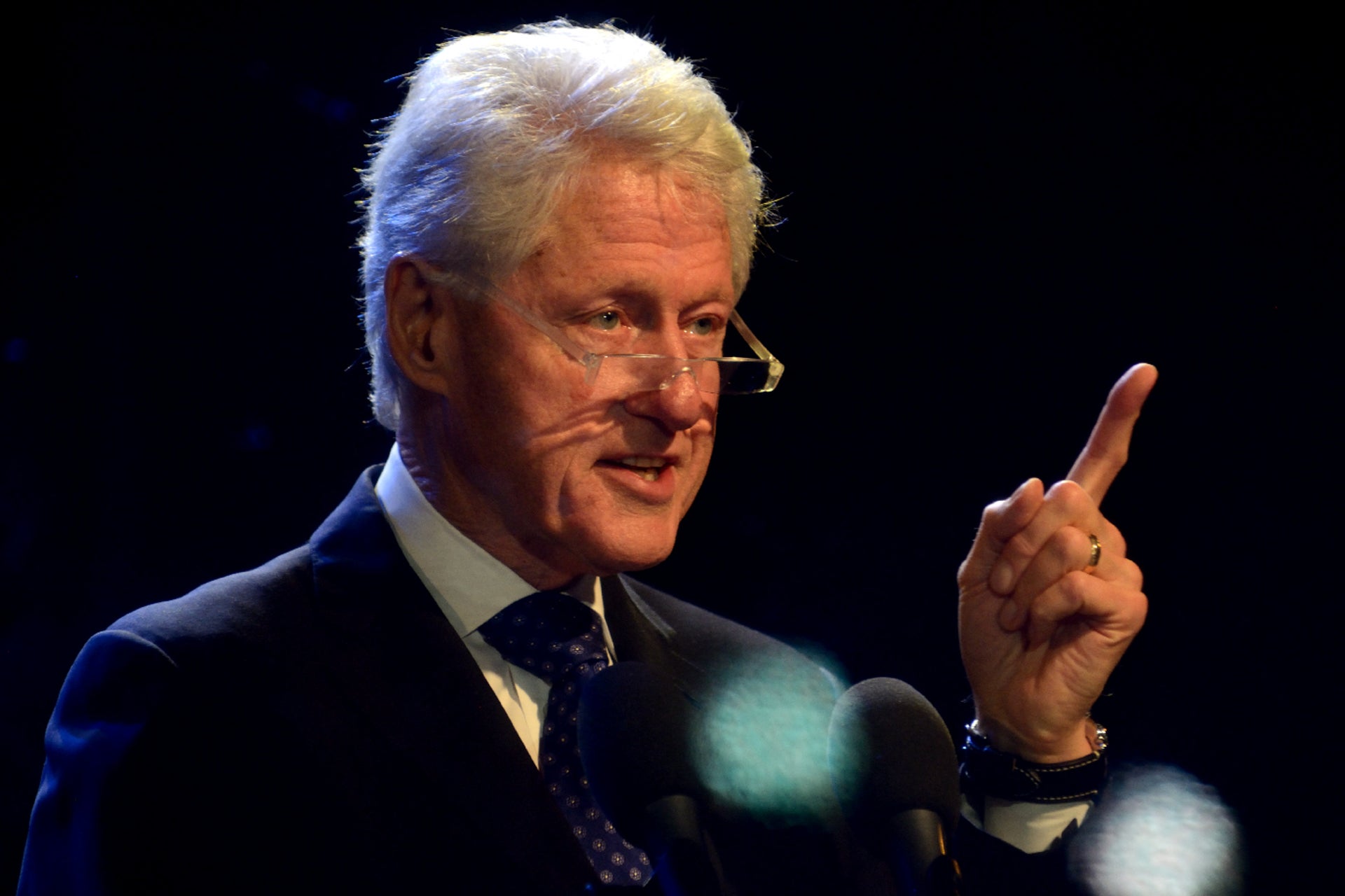 Bill Clinton Receives 'Father Of The Year' Award From National Father's ...