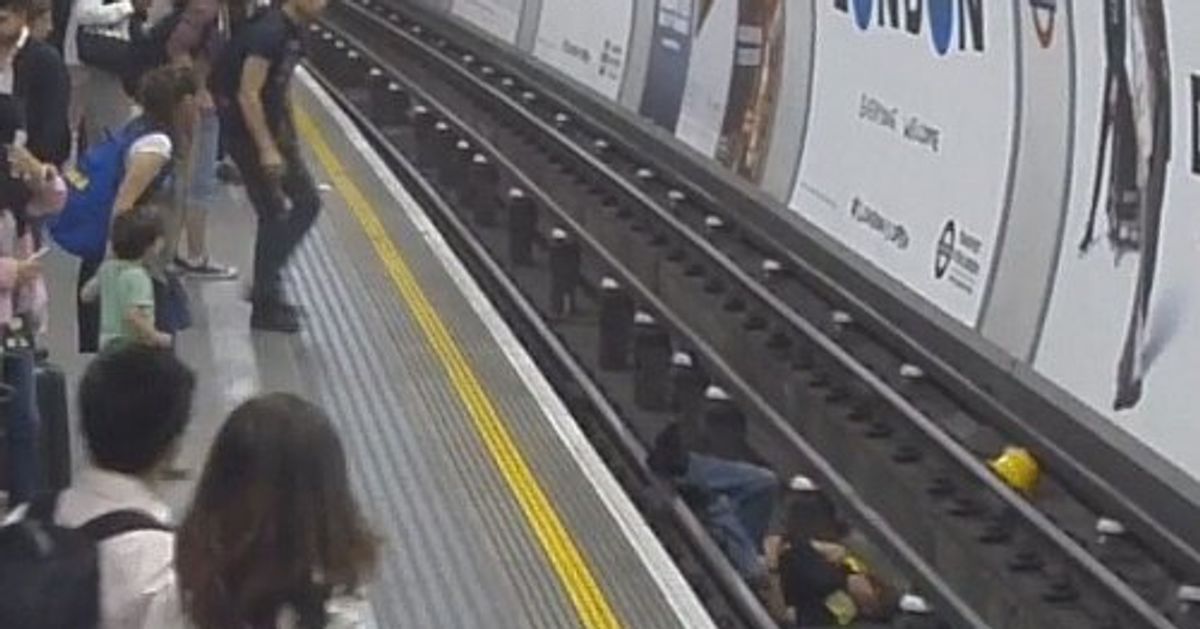 London Underground: Man dies after being hit by train at Bond Street with  severe delays on Central line - MyLondon