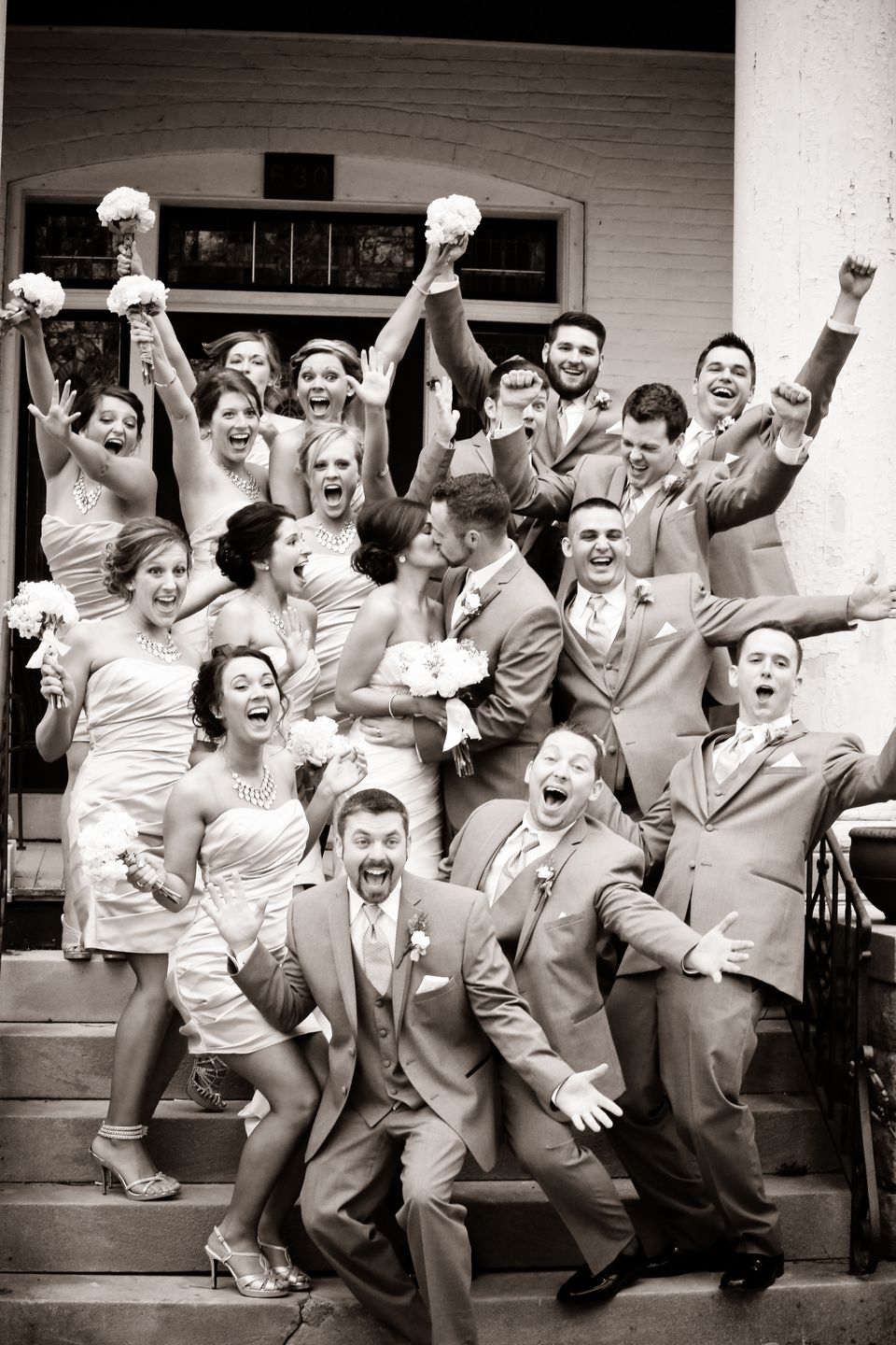 Exciting Wedding Party Group Picture Ideas