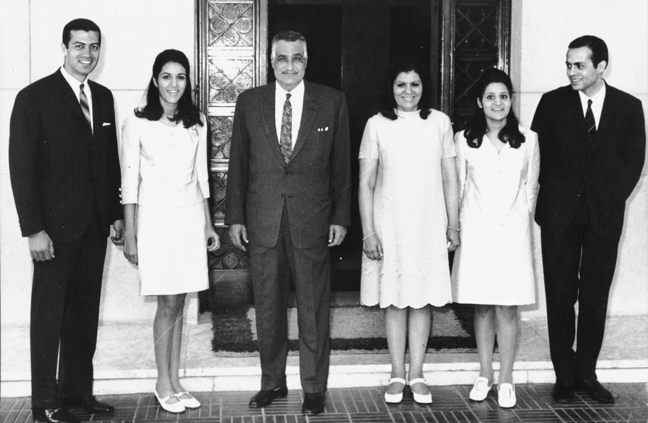 Gamal Abdel Nasser with his wife, his two daughters and their husbands. Ashraf Marwan stands next to Mona on the far right.