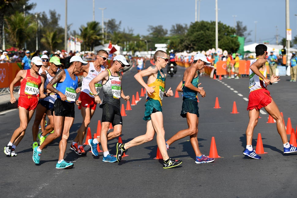 Спортивная ходьба олимпиада. Crazy walk race. Елена лашманова спортивная ходьба. Speed walk. Speed walk.
