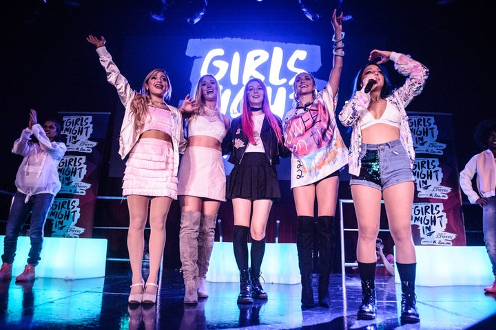 Gabi DeMartino, Alisha Marie, Jessie Paege, Alyson Stoner, Niki DeMartino; <i>Fullscreen Live Presents: Girls Night In!</i>
