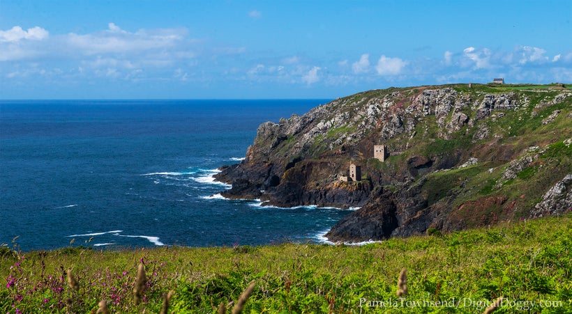 <i>Ruins of the Botallack mines</i>