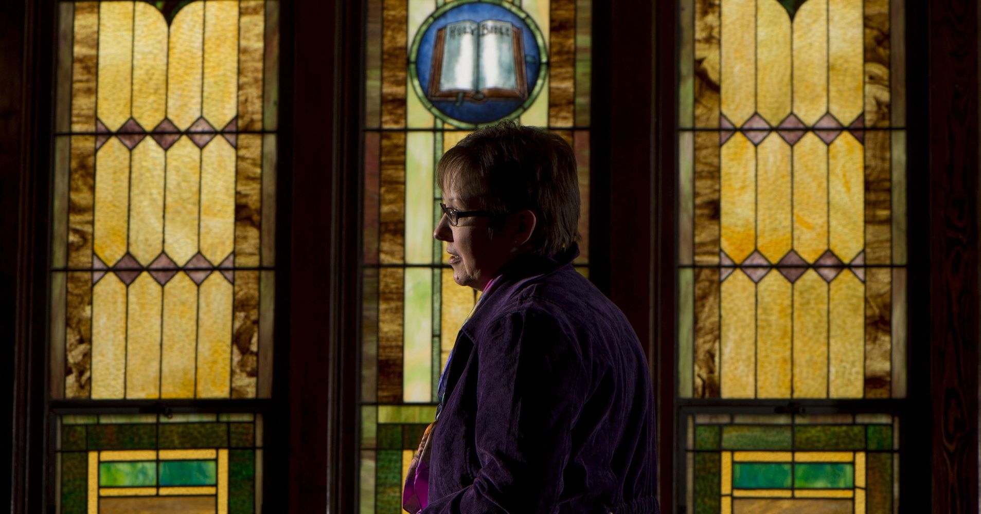 Lesbian Pastor Forced To Resign Over Methodist Churchs LGBT Stance ...