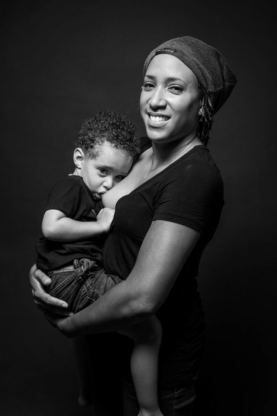 9 Beautiful Photos Of Black Moms Proudly Breastfeeding Huffpost 
