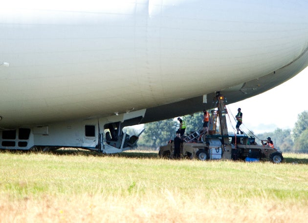 Airlander 10 Crash Photos: World’s Largest Aircraft Nosedives On Just ...