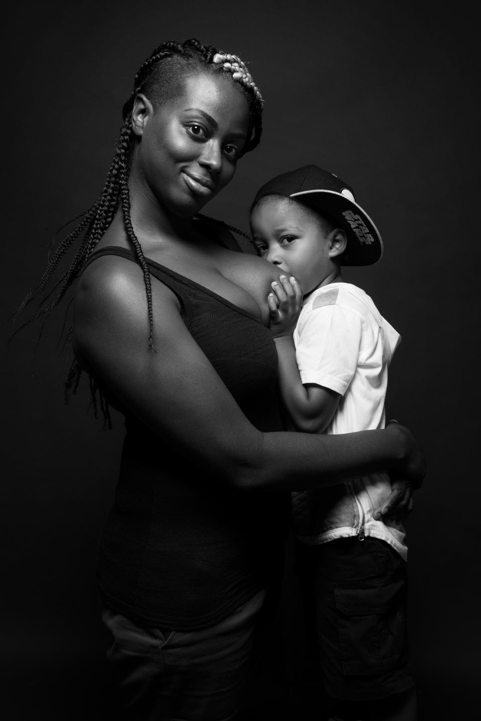 Black Breastfeeding Week: Gorgeous Black Mothers Breastfeeding Photos