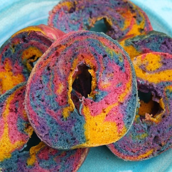 <a href="http://www.sweetnotebakery.com/product/online-exclusive-unicorn-bagels-pack-of-4-bagels/" target="_blank">[Image Sou