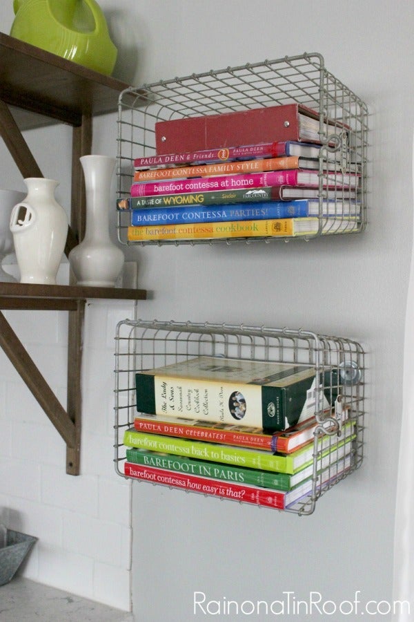 <i><a href="http://rainonatinroof.com/2014/02/vintage-modern-rustic-kitchen/" target="_blank">image source: rainonatinroof.co