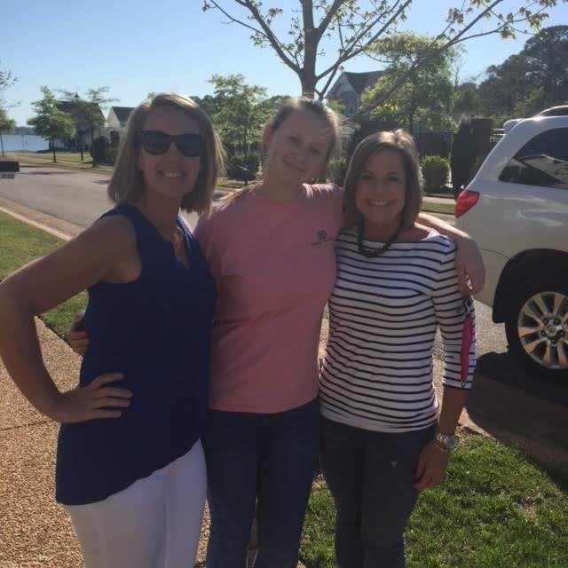 Melissa, Delilah and stepmom Elisa.