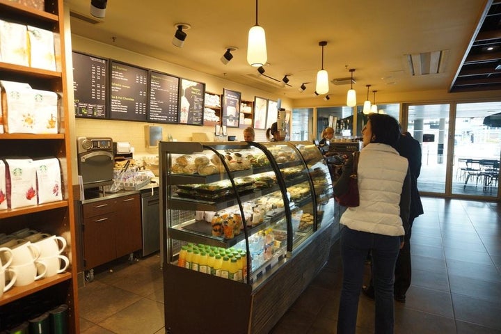 source: <a href="http://www.new-startups.com/navigating-franchisor-vs-franchise-marketing-minefield/" target="_blank" role="link" rel="nofollow" class=" js-entry-link cet-external-link" data-vars-item-name="new-startups.com" data-vars-item-type="text" data-vars-unit-name="57bfbb96e4b00c54015d15b6" data-vars-unit-type="buzz_body" data-vars-target-content-id="http://www.new-startups.com/navigating-franchisor-vs-franchise-marketing-minefield/" data-vars-target-content-type="url" data-vars-type="web_external_link" data-vars-subunit-name="article_body" data-vars-subunit-type="component" data-vars-position-in-subunit="0">new-startups.com</a>