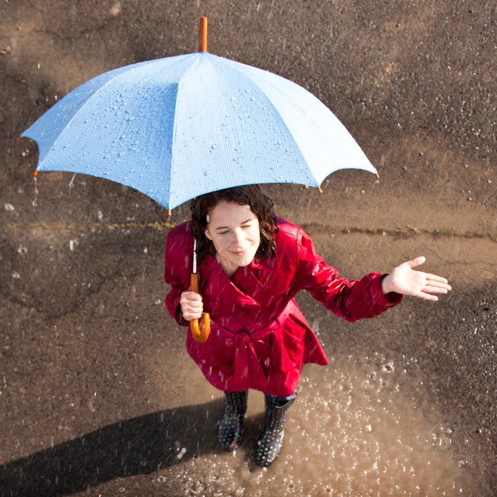 Thundery showers are expected to sweep through the UK this weekend, with weather getting brighter on Sunday and Monday.