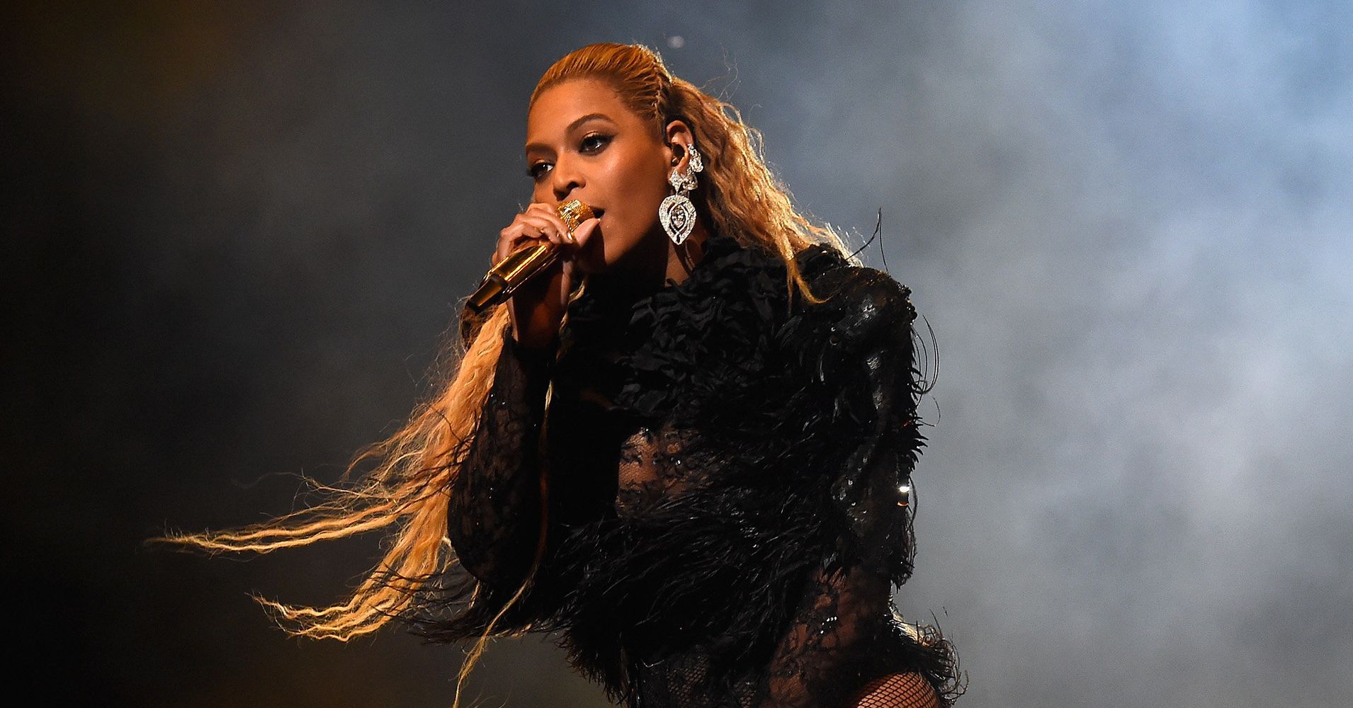 Pray You Caught Beyoncé's VMA Performance Because She Slayed | HuffPost