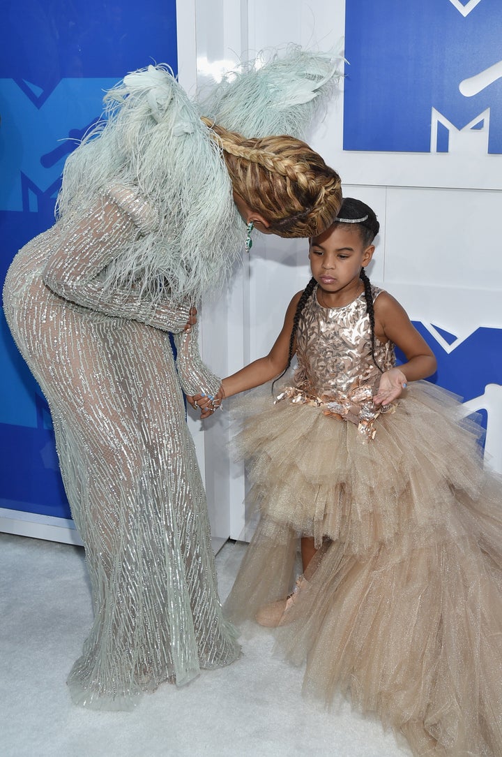 Journalists apologize for mocking appearance of Blue Ivy