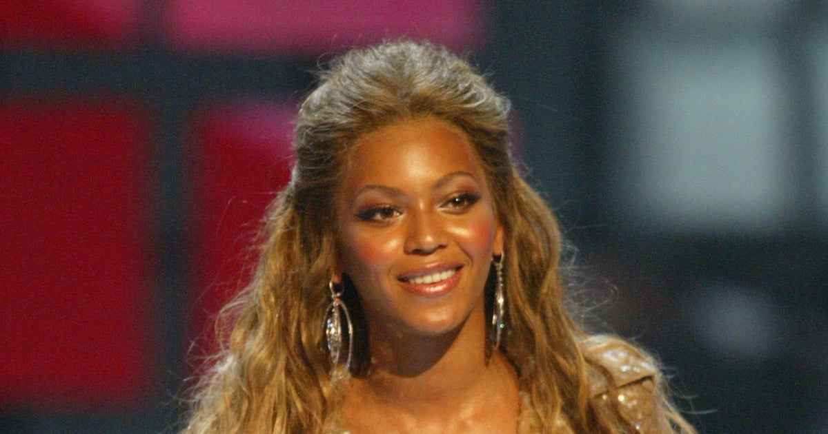 This Photo Of Beyoncé At The VMAs 13 Years Ago Looks Like It Was Taken ...