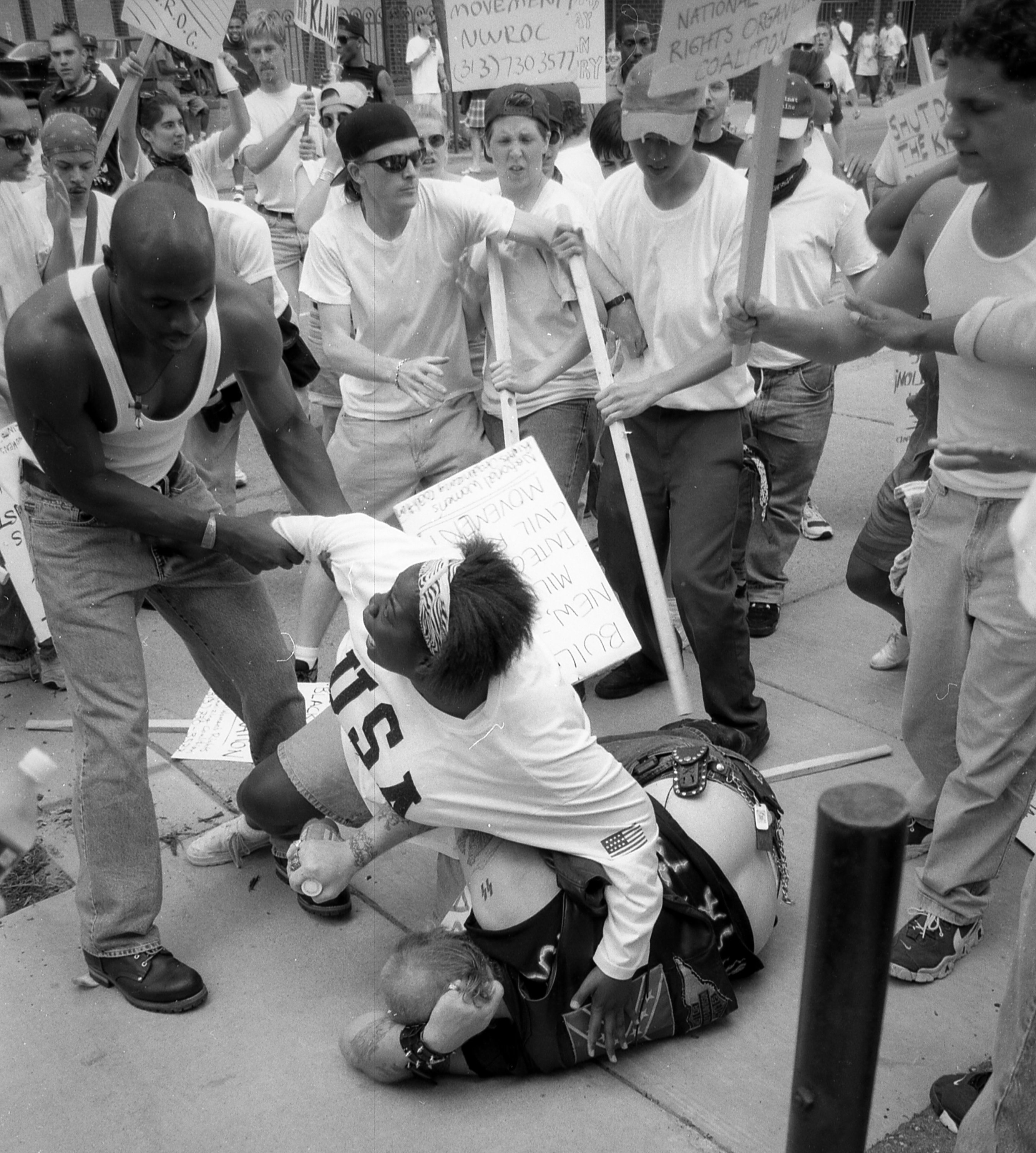 Heroic Woman In Iconic Photo From A Klan Rally Shares Disturbing Update ...