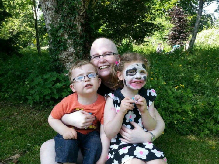 Wilkinson with her two children (Freddie and Connie) in 2013, the year she had chemotherapy