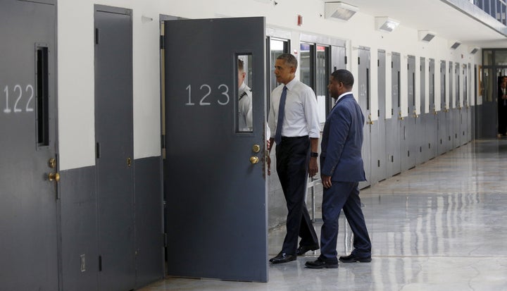 U.S. President Barack Obama is shown the inside of a cell as he visits the El Reno Federal Correctional Institution in El Reno, Oklahoma, on July 16, 2015. Obama commuted the sentences of 111 federal prisoners on Tuesday.