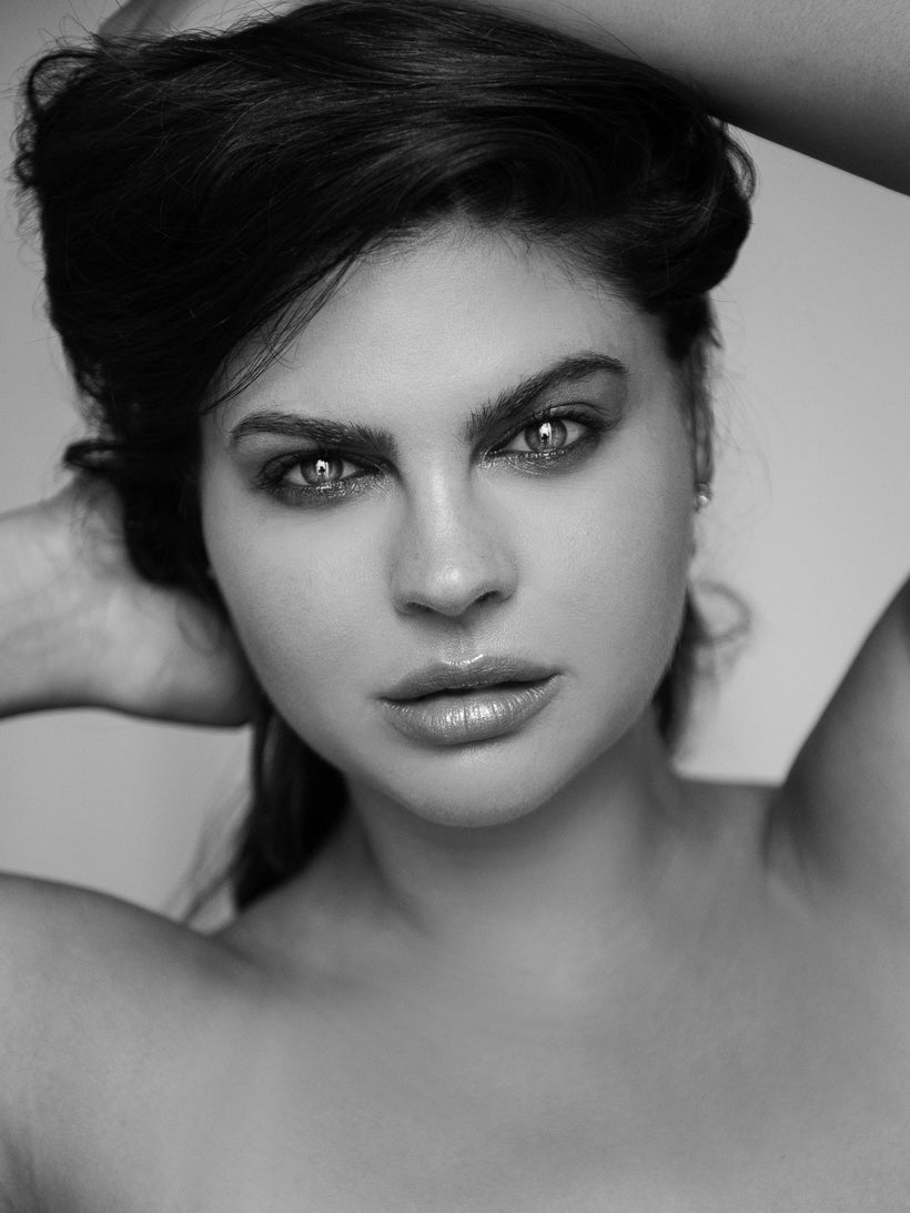 <i>Photo by <a href="http://www.nicksuarez.com/" target="_blank">Nick Suarez</a>. HMU & Styling by <a href="htt