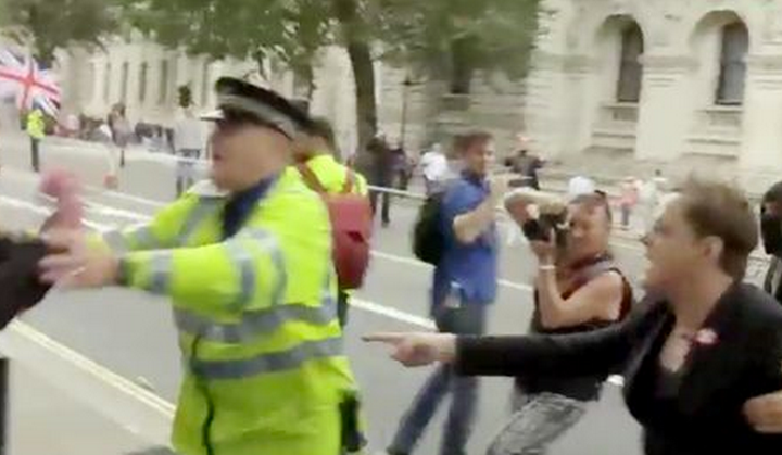 The moment when Izzard lurched forward for his hat