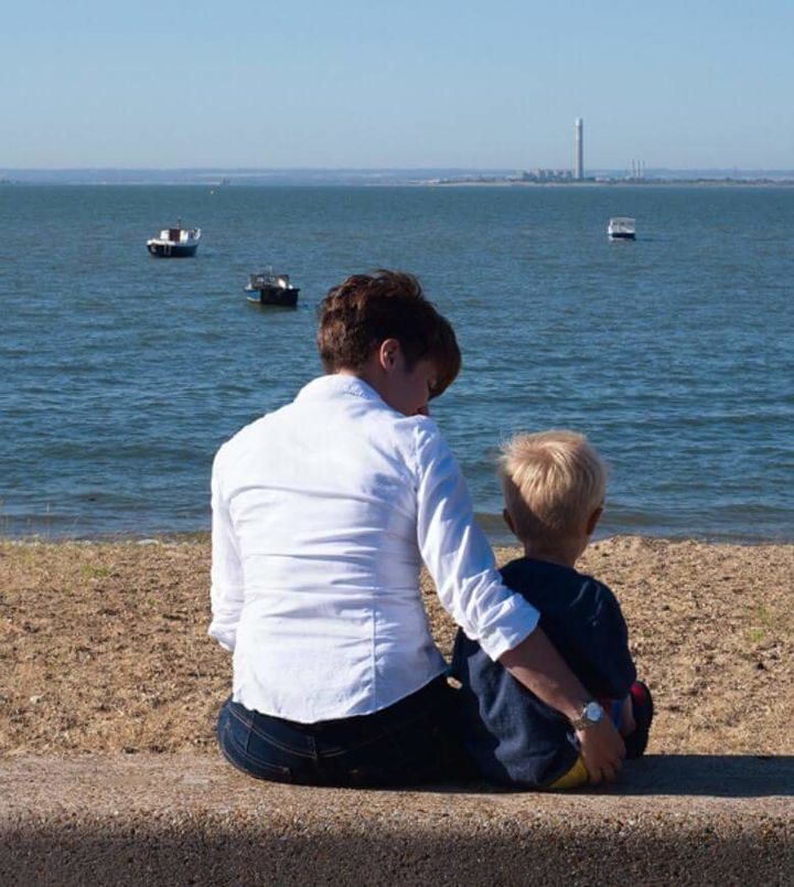 Jack Monroe and their son Johnny in 2015