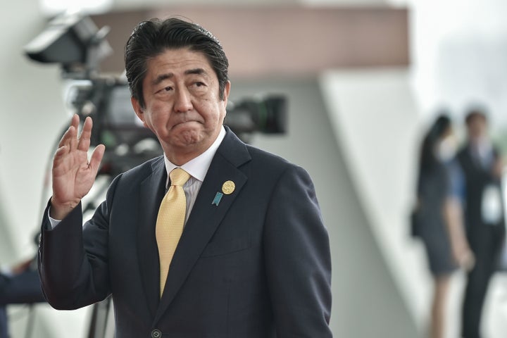 Prime Minister Shinzo Abe of Japan arrives at the Hangzhou Exhibition Center to participate in G20 Summit