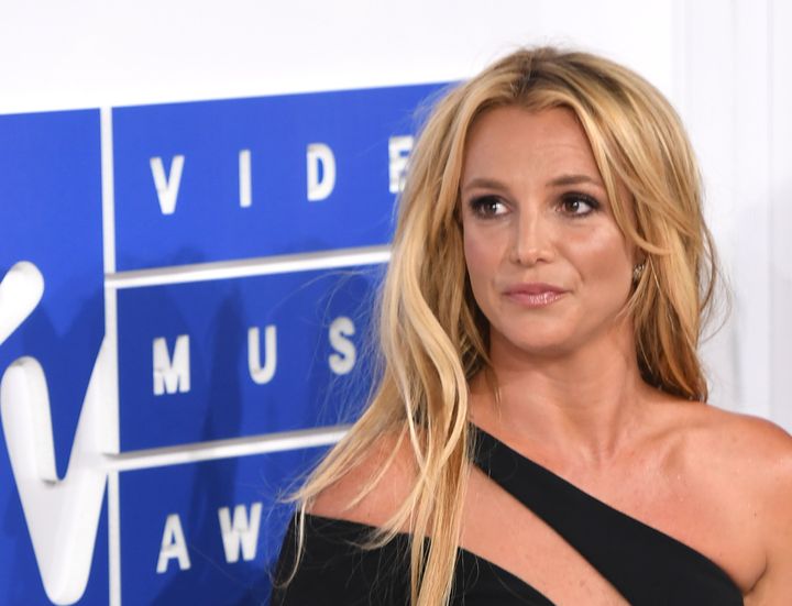 Britney Spears arrives at the 2016 MTV Video Music Awards.