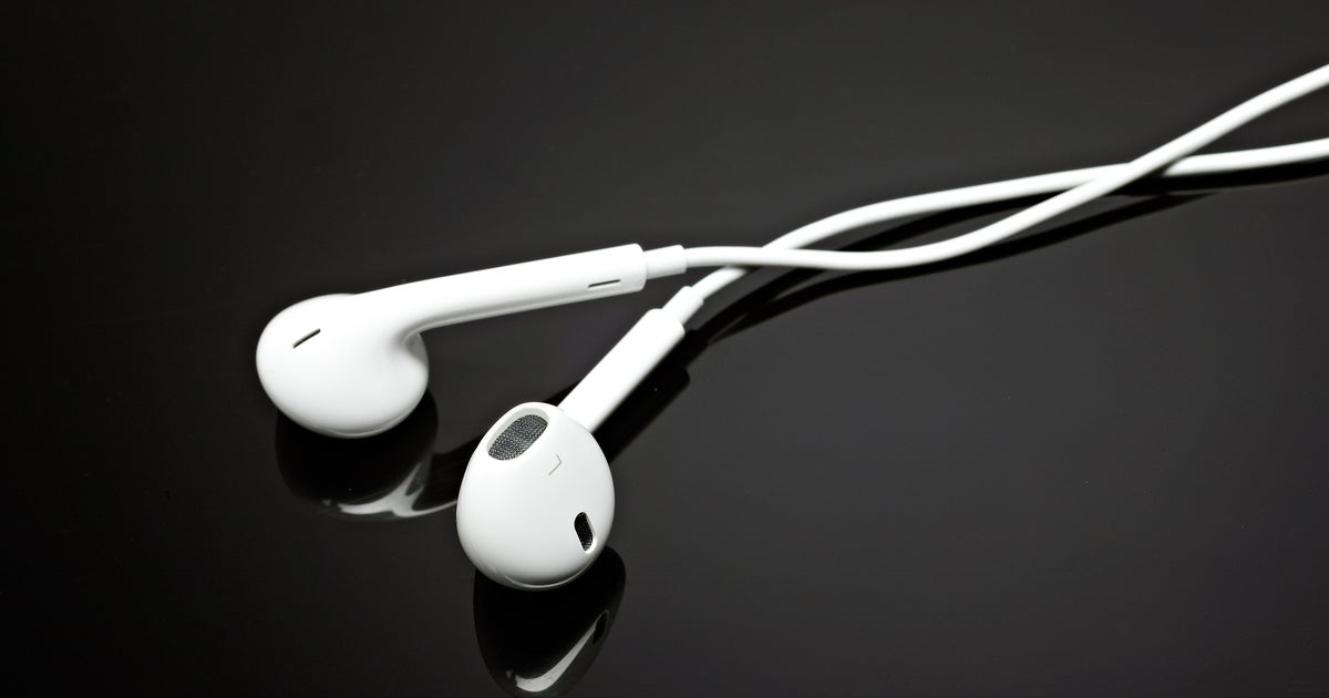 9 Things You Can Do With Your iPhone Headphones (Now Apple Has Made