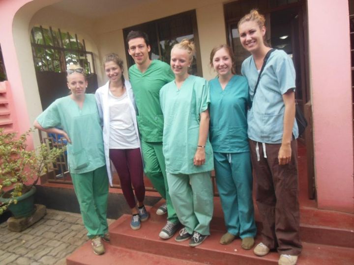 Medical volunteers in Tanzania