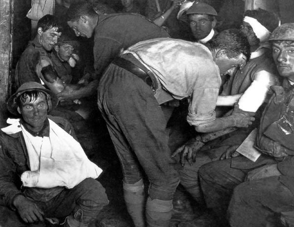 Wounded Australian soldiers, Ypres, 1917.