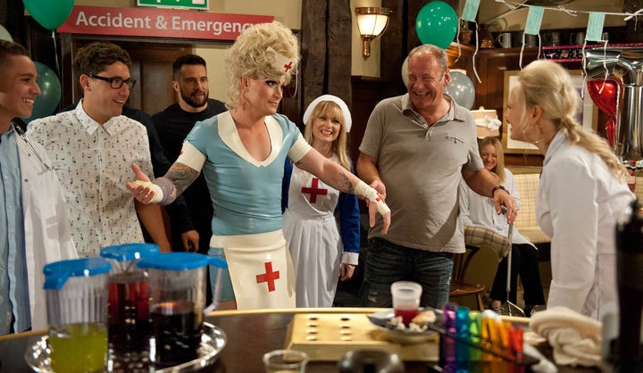<strong>David reassures Tracy that he still wants to marry her</strong>