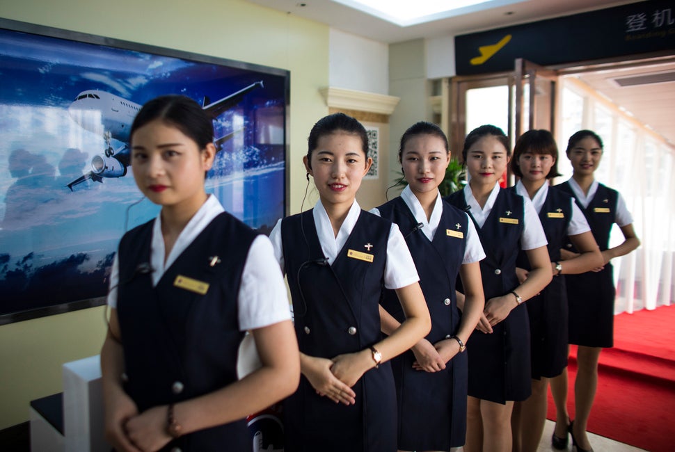 China Unveils Its First Restaurant Inside An Airplane | HuffPost