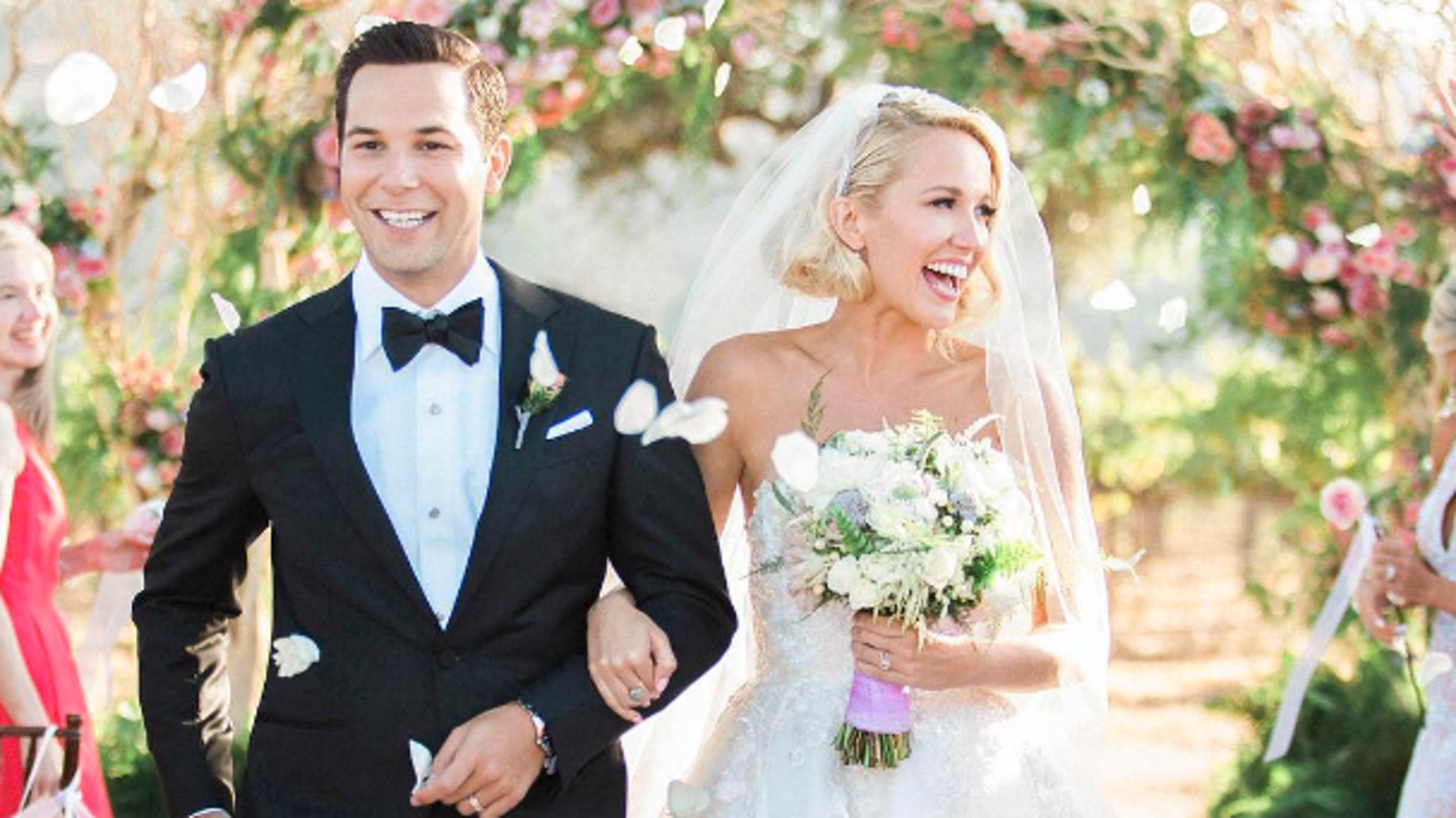 Anna Camp And Skylar Astin’s Wedding Photos Hit All The Right Notes