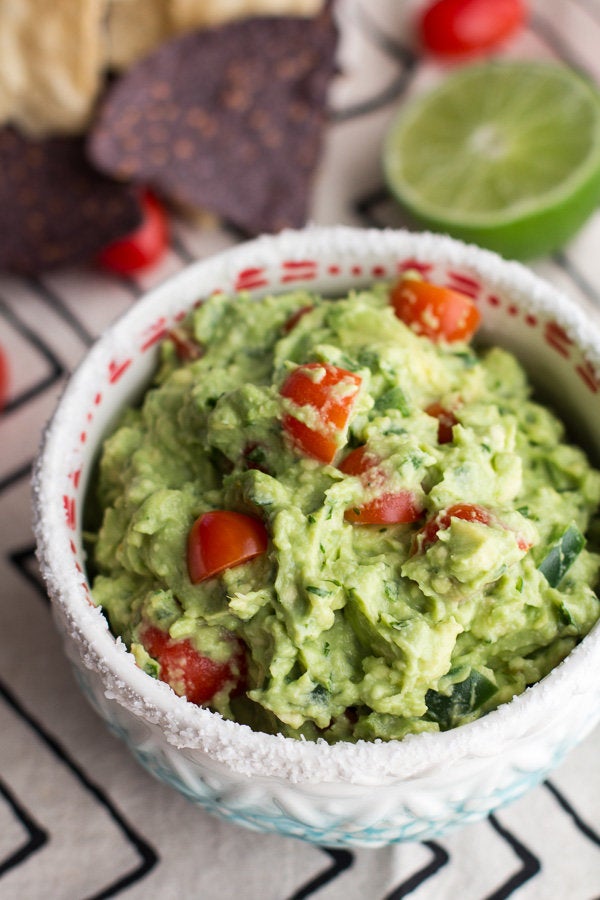 Easy Classic Fiesta Guacamole