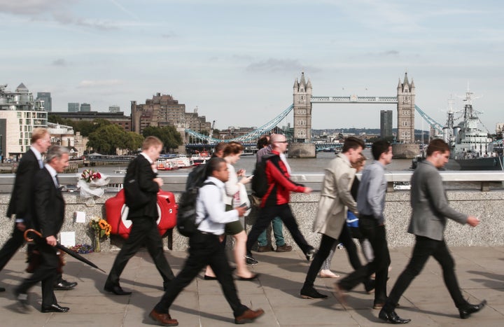 Londoners are being advised to take alternative transport, or walk between stops, to avoid delays on the Underground caused by strike action on the Hammersmith & City And Circle Lines on Thursday night and Friday.